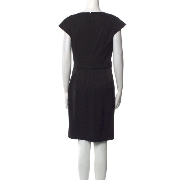 Tadashi Shoji Black Cocktail Dress with Broche Womens Size 6P - Picture 3 of 9